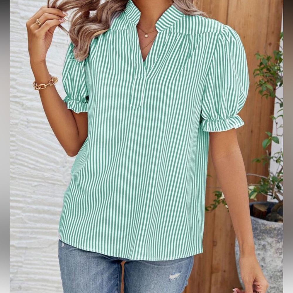 NWT Green Striped short sleeve Top - Picture 5 of 5